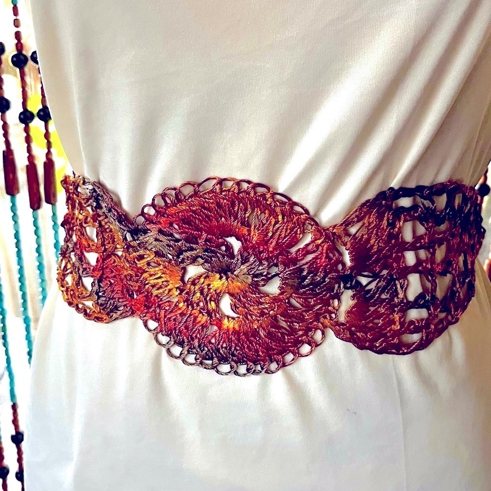 Vintage metal knit lace belt.